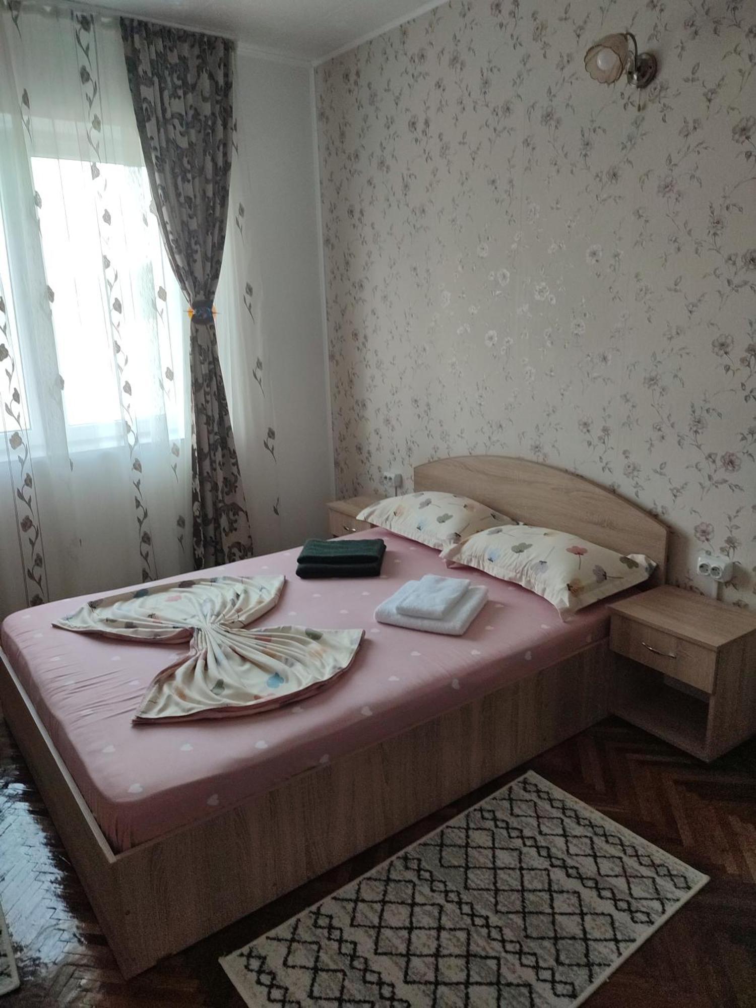 מלון Orşova Casa Rebeca מראה חיצוני תמונה